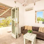 Villa Dassos By